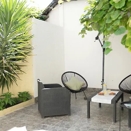 Lumiere Garden Apartment *