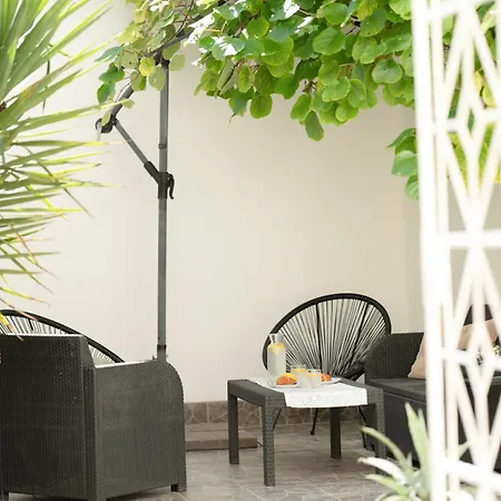 Apartment Lumiere Garden *